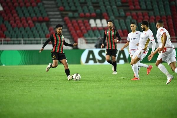 من الكلاسيكو بين الجيش والوداد