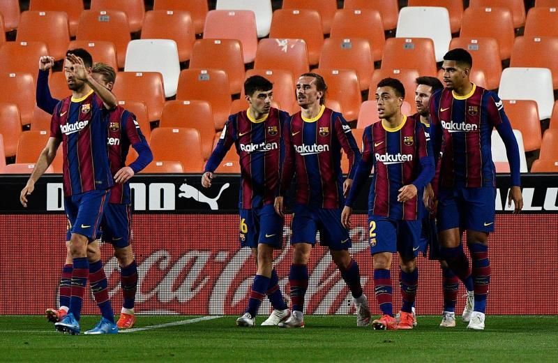 لاعبو برشلونة