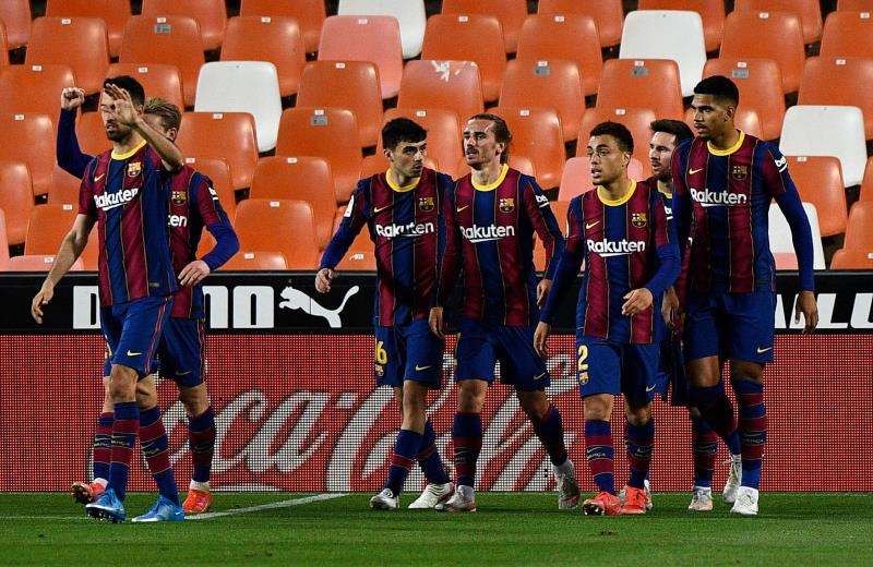 لاعبو برشلونة