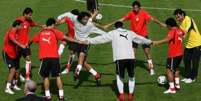لاعبو المنتخب الإيراني يستعدون للمونديال