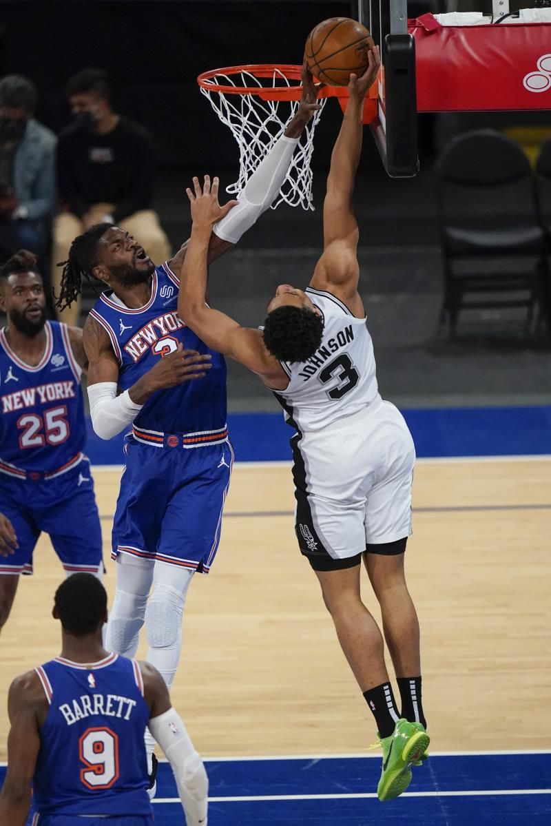 2021-05-14t003701z_1263230716_mt1usatoday16077012_rtrmadp_3_nba-san-antonio-spurs-at-new-york-knicks_reuters