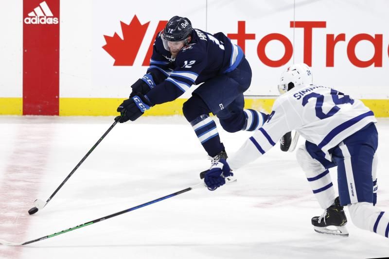 2021-05-15t031902z_976611029_mt1usatoday16085176_rtrmadp_3_nhl-toronto-maple-leafs-at-winnipeg-jets_reuters