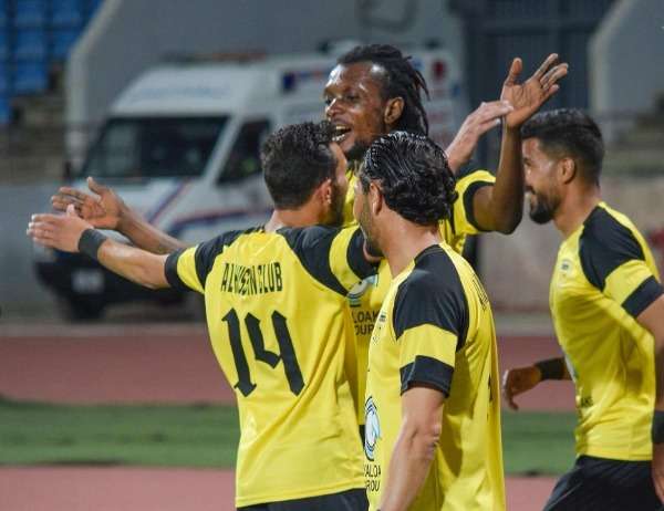 لاعبو الحسين إربد