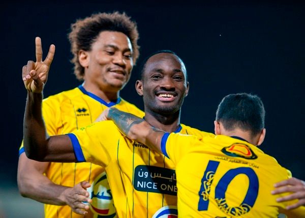 لاعبو التعاون