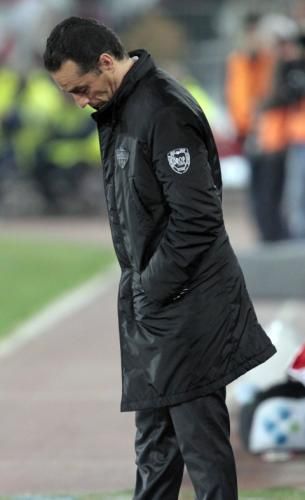 2011-02-022011-02-02t213321z_01_mad210_rtridsp_3_soccer-spain-cup_reuters