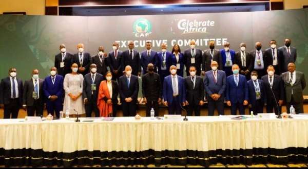 الكاف يواجه اختبارًا صعبًا في ملف التحكيم