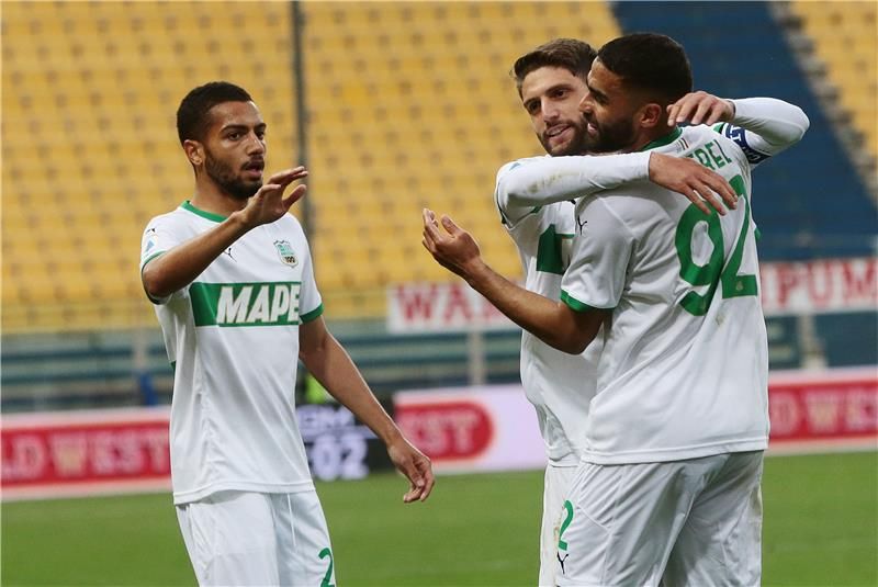 لاعبو ساسولو