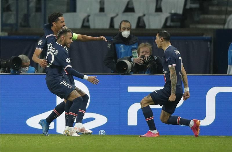 لاعبو باريس سان جيرمان