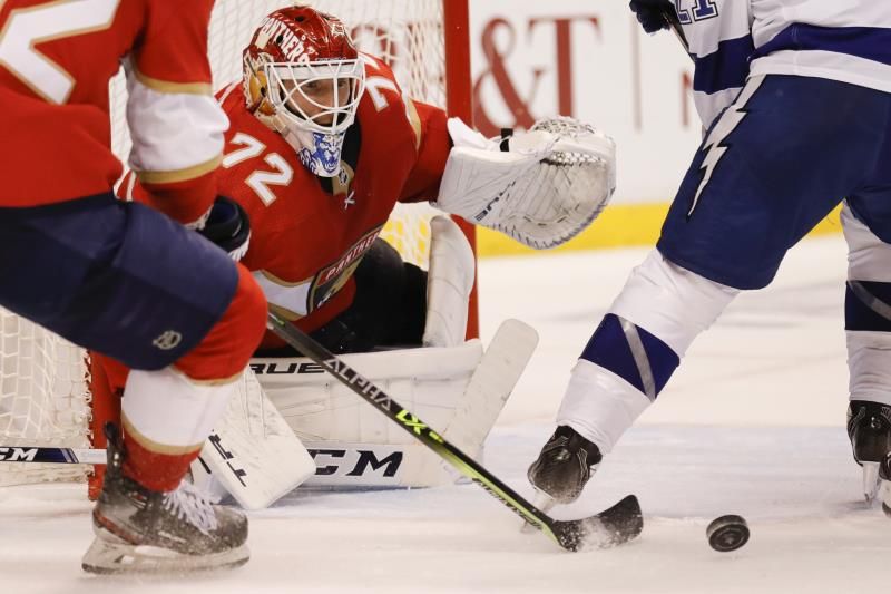 2021-05-17t024507z_1454607247_mt1usatoday16097419_rtrmadp_3_nhl-stanley-cup-playoffs-tampa-bay-lightning-at-florida-panthers_reuters