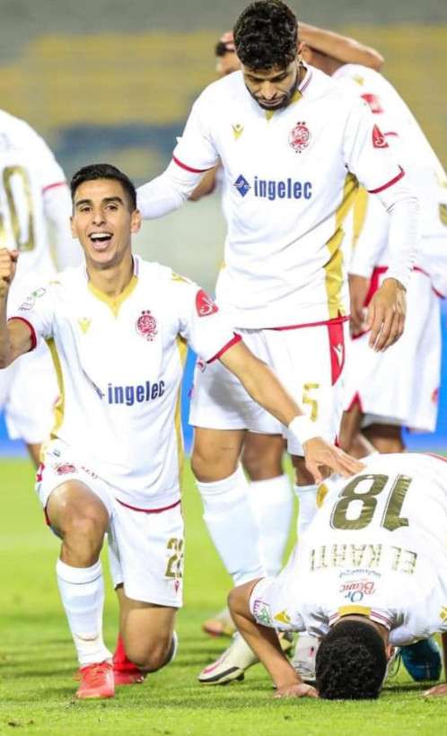 جبران مع لاعبي الوداد