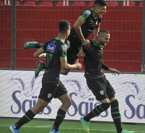 أدم النفاتي