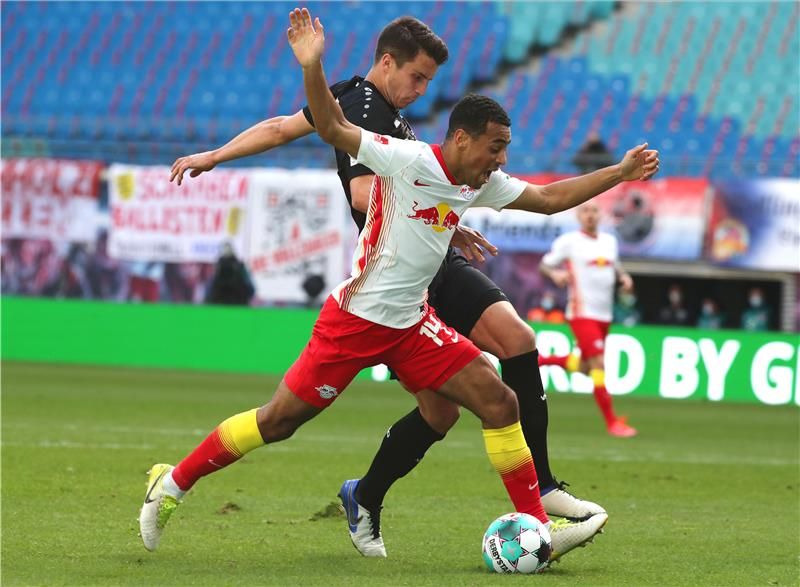 تايلر أدامز