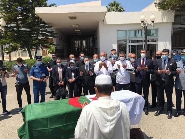 من الاستقبال