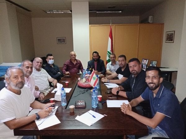 من الاجتماع