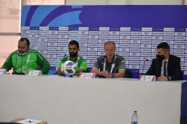 من المؤتمر الصحفي