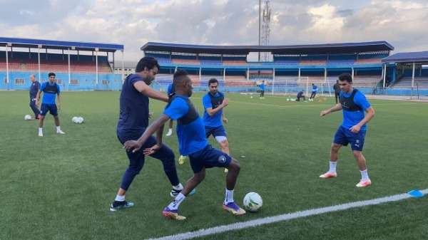 لاعبو بيراميدز