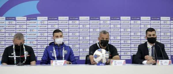 من المؤتمر الصحفي