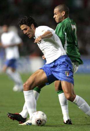 فابيو جروسو في احدى مباريات المنتخب الايطالي