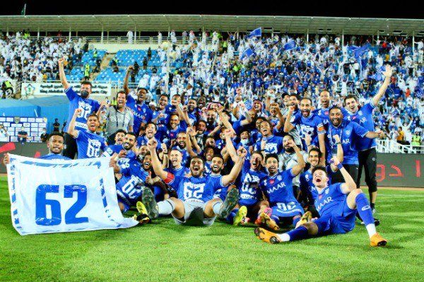 من فرحة الهلال بالتتويج