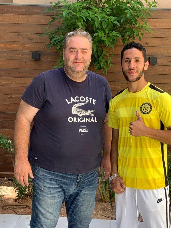 من تقديم اللاعب