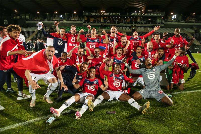 من تتويج ليل