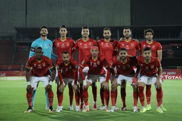 لاعبو الأهلي