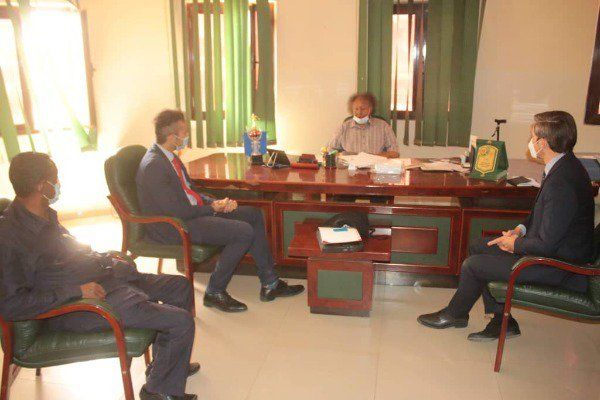 من الاجتماع