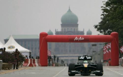 2011-04-022011-04-02t110237z_01_baz01_rtridsp_3_motor-racing-prix_reuters