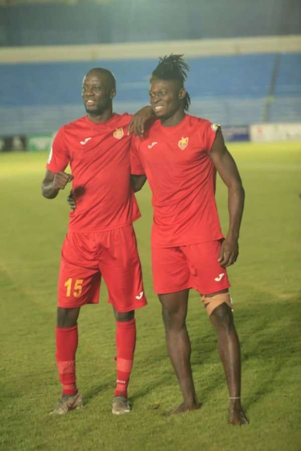 إديلي وتوني إدجوماريجوي