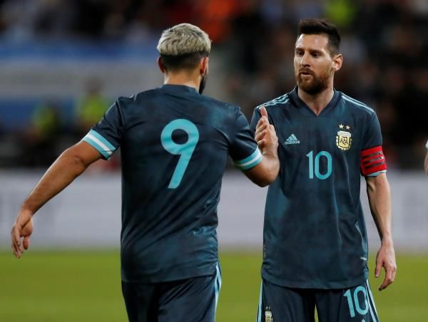 ميسي وأجويرو