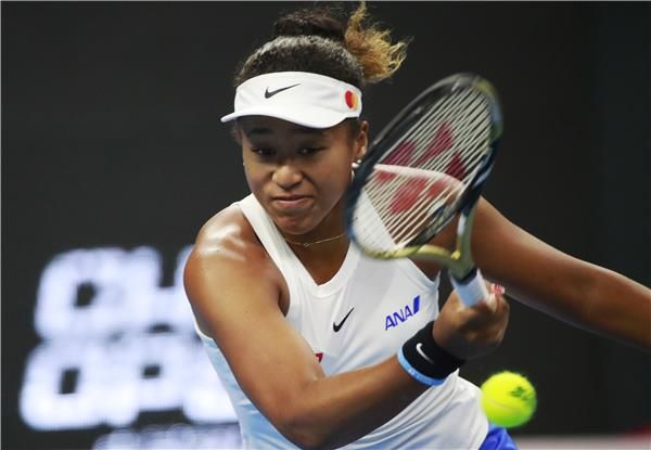 نعومي أوساكا 