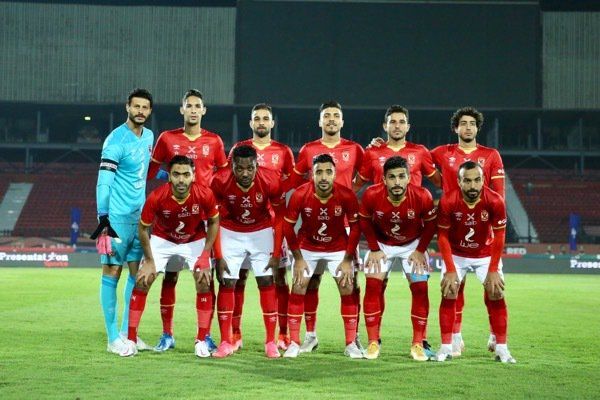 لاعبو الأهلي