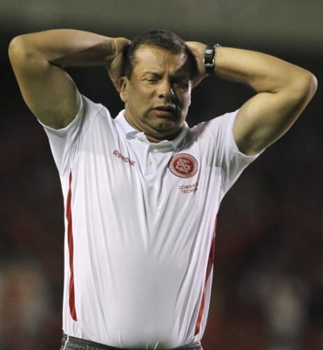 2011-02-242011-02-24t031242z_01_poa07_rtridsp_3_soccer-latam-libertadores_reuters