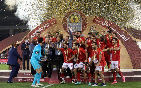 احتفال الأهلي بكأس السوبر الإفريقي