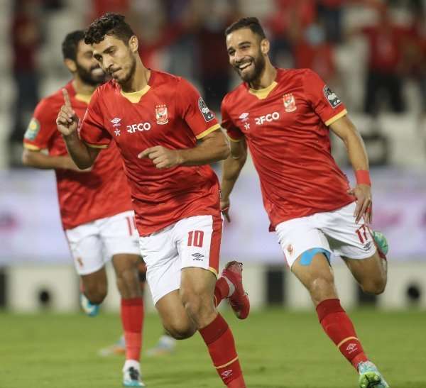 لاعبو الأهلي