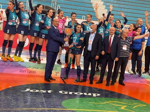 من تتويج النادي النسائي بقرطاج