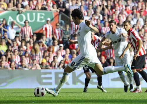 2011-04-092011-04-09t165448z_01_foz04_rtridsp_3_soccer-spain_reuters