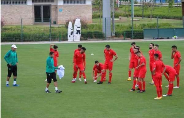 لاعبو المحلي المغربي 