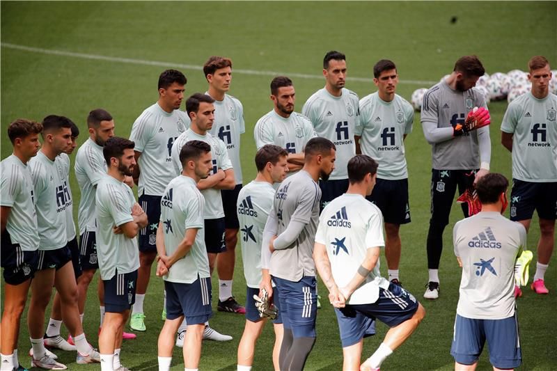لاعبو منتخب إسبانيا 