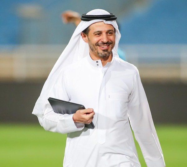 العفالق