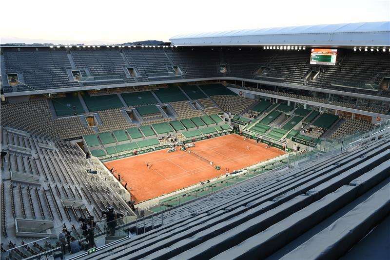 ملاعب رولان جاروس