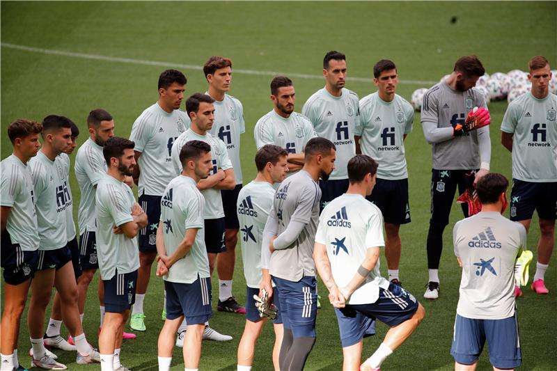 لاعبو إسبانيا