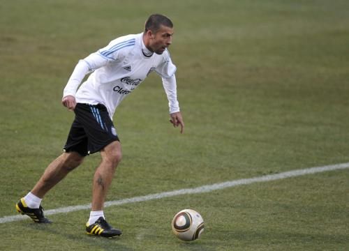 2010-06-28t162946z_01_ema03_rtridsp_3_soccer-world_reuters