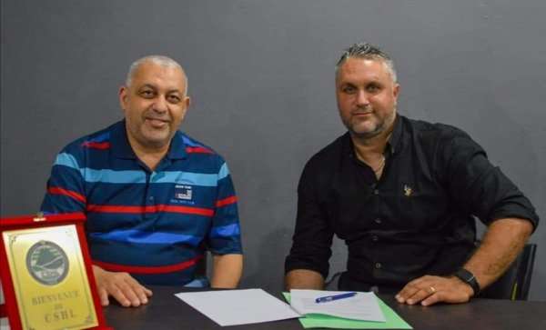 بعد توقيع العقود