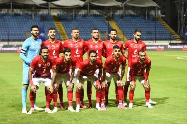 لاعبو الأهلي