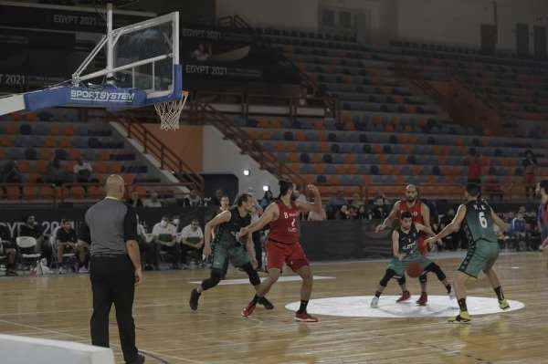 جانب من لقاء الاتحاد والأهلي الأخير