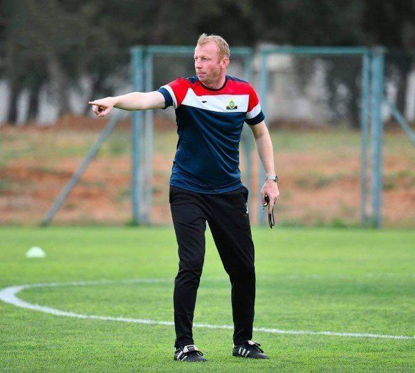 فاندنبروك مدرب الجيش