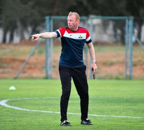 فاندنبروك مدرب الجيش