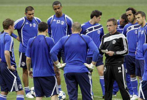 2011-04-042011-04-04t185545z_01_aga214_rtridsp_3_soccer-champions_reuters