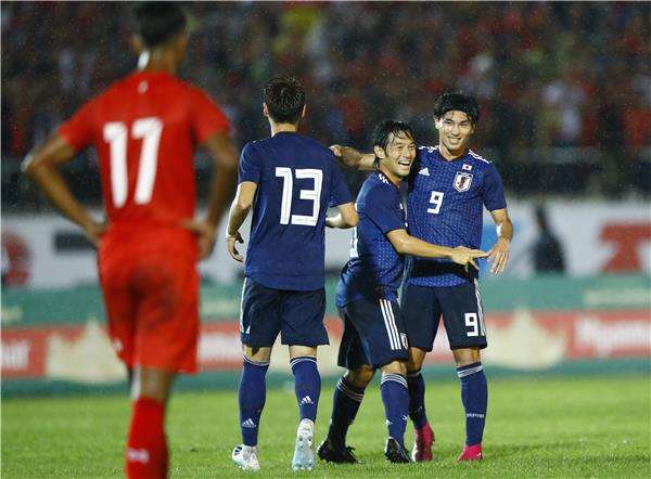 لاعبو منتخب اليابان